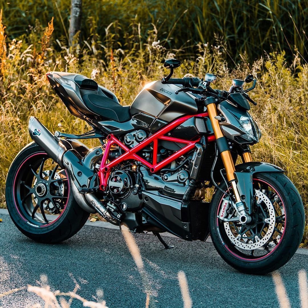 Ducati Streetfighter Custom