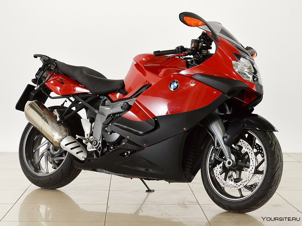 Мотоцикл BMW K 1300s красный