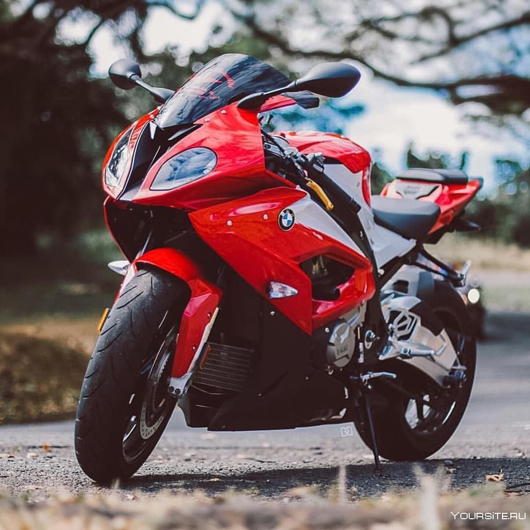 Мото БМВ 1000 RR красный