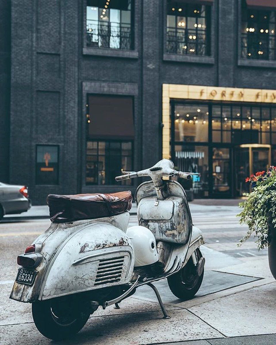 Скутер ретро стиль Vespa