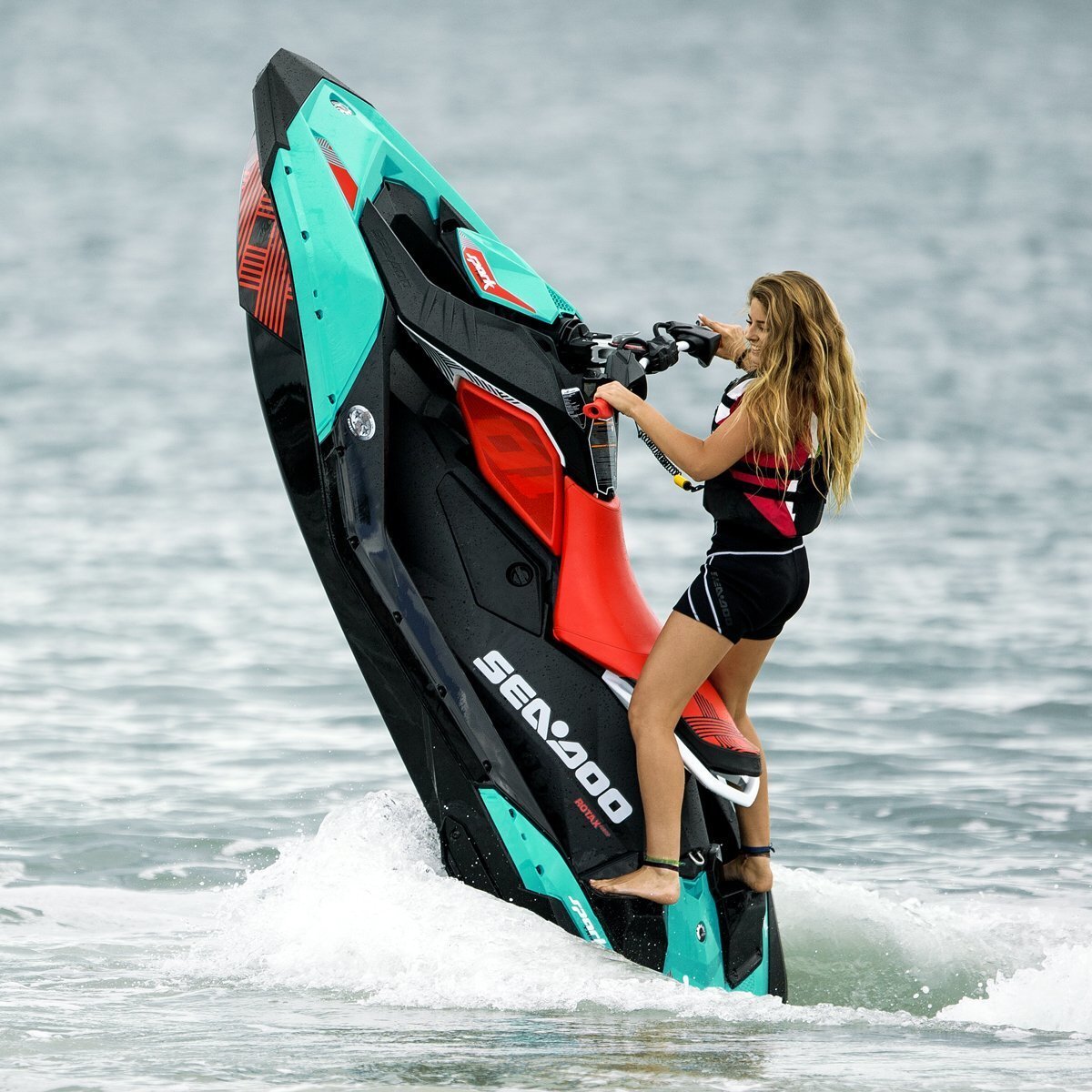 BRP Spark на воде