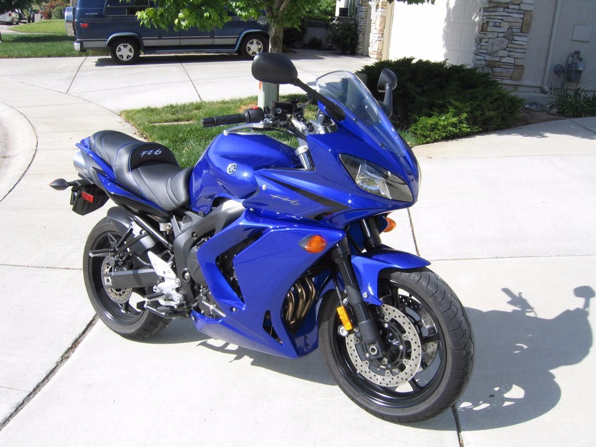 Пластик Yamaha fz6