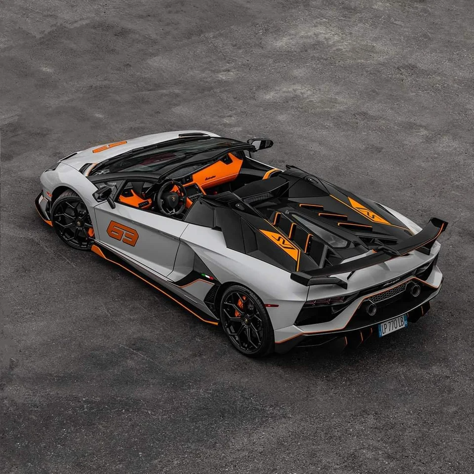 Ламборджини авентадор SVJ Roadster