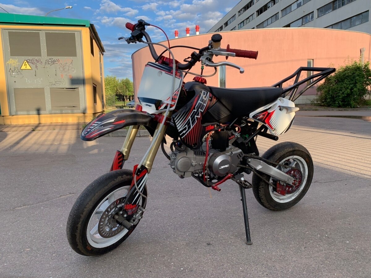 JMC 140 MX Stunt