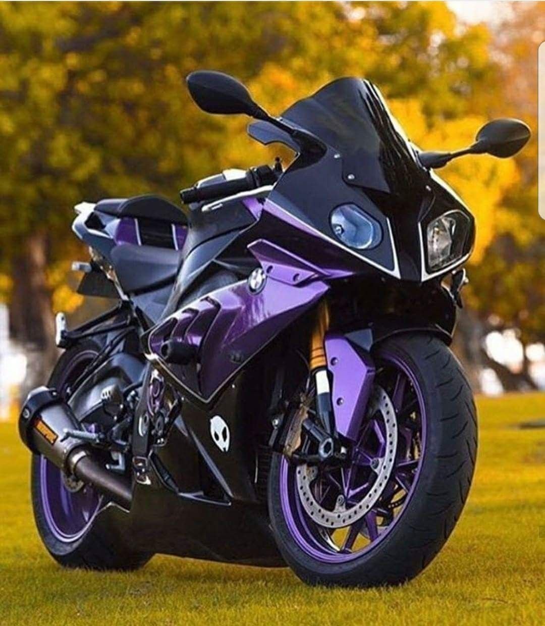 Мотоцикл БМВ 1000rr фиолетовый