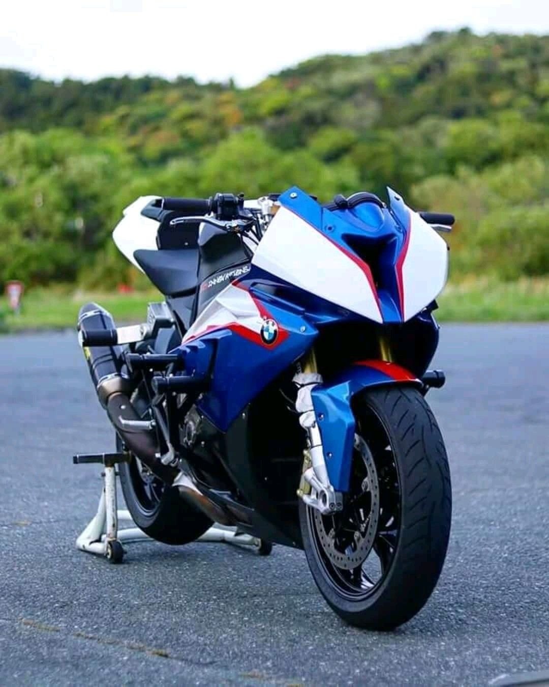БМВ 1000 RR