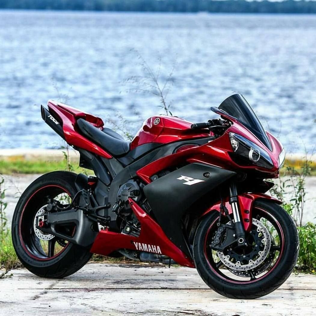 Yamaha YZF r1 Street Fighter