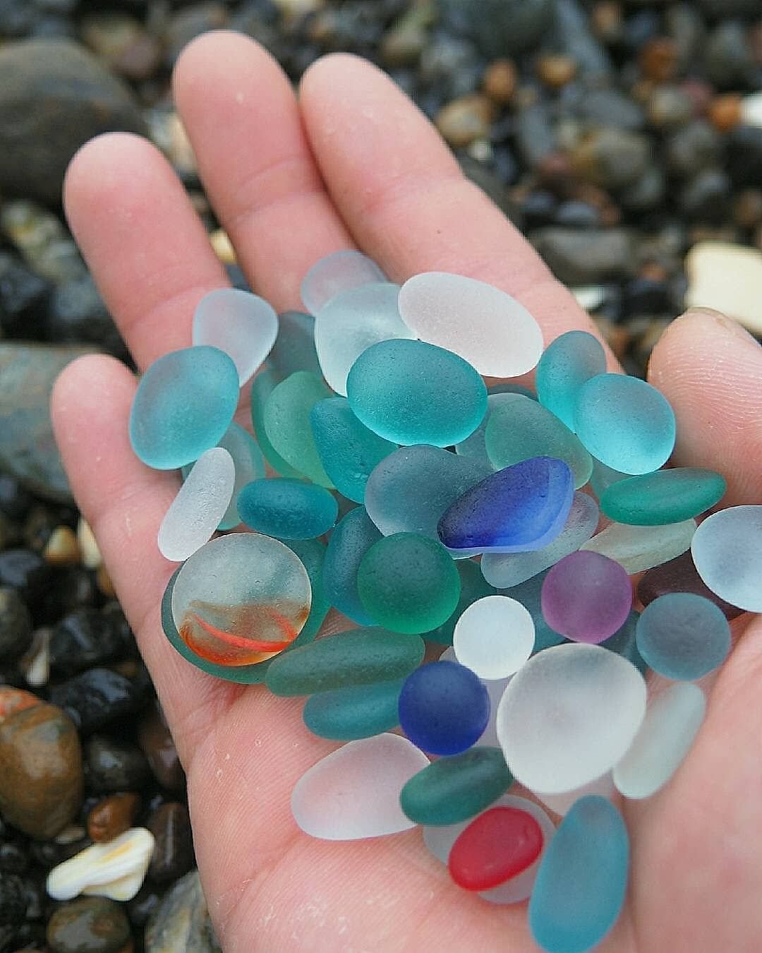 "Морское стекло" (Sea Glass)