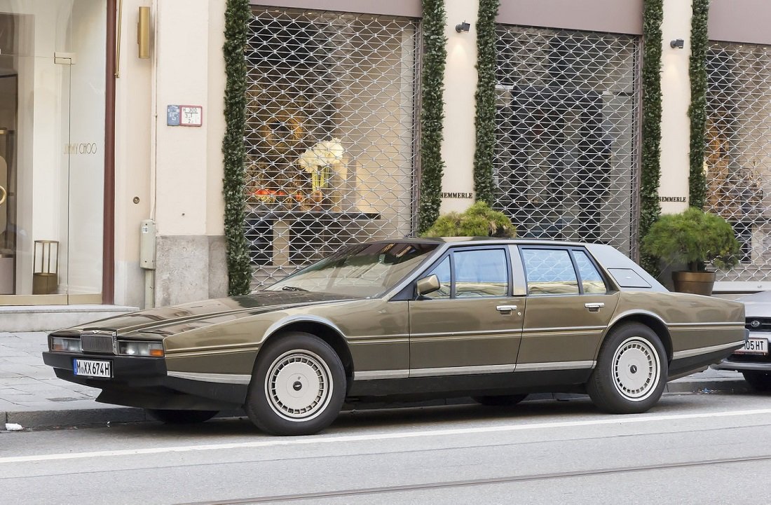 Aston Martin Lagonda 1:43
