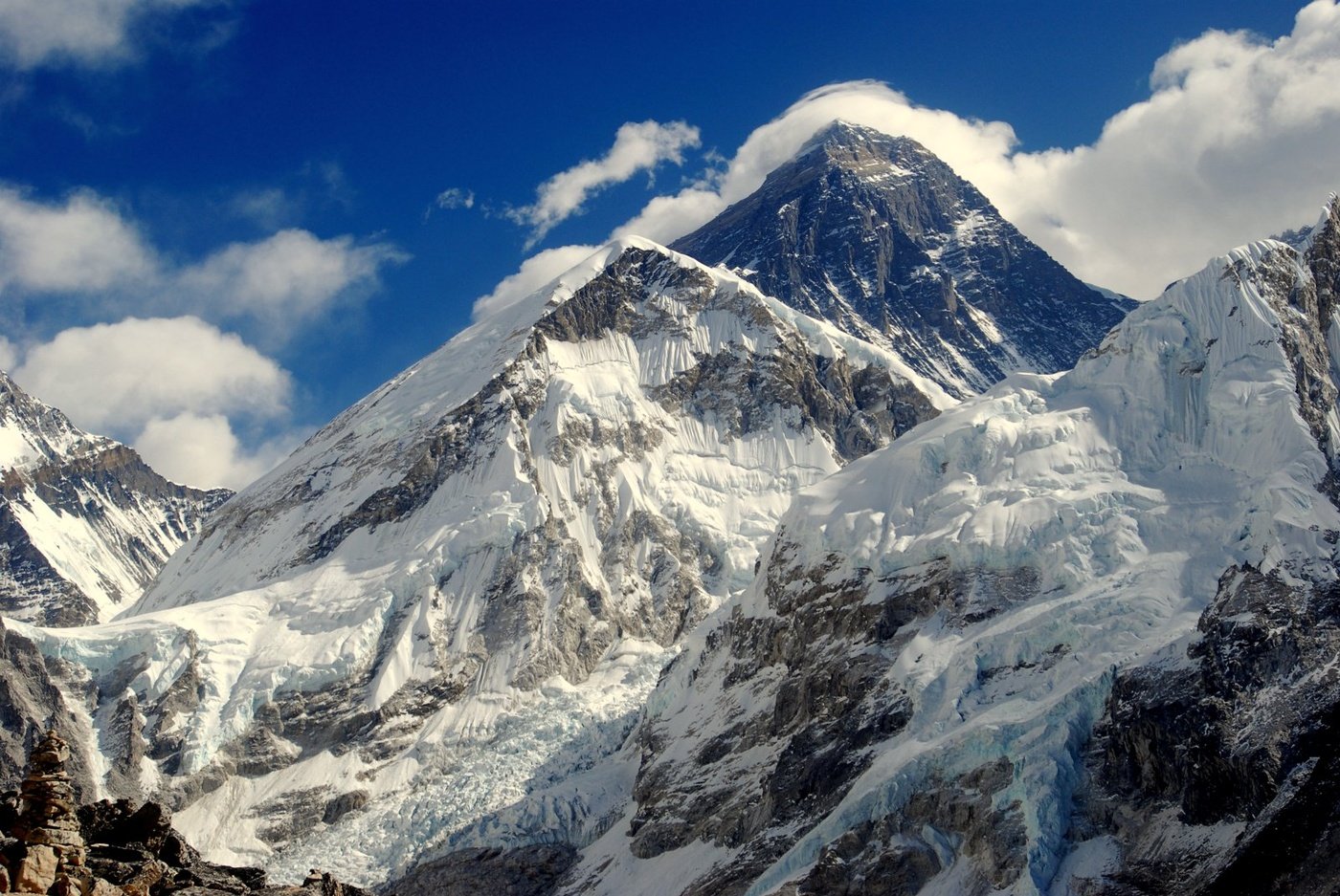 Самые высокие горы на земле уральские гималаи. Гималаи Эверест Джомолунгма. Гора Эверест (Джомолунгма). Гималаи. Горы : Гималаи (Эверест 8848м). Непал Эверест.