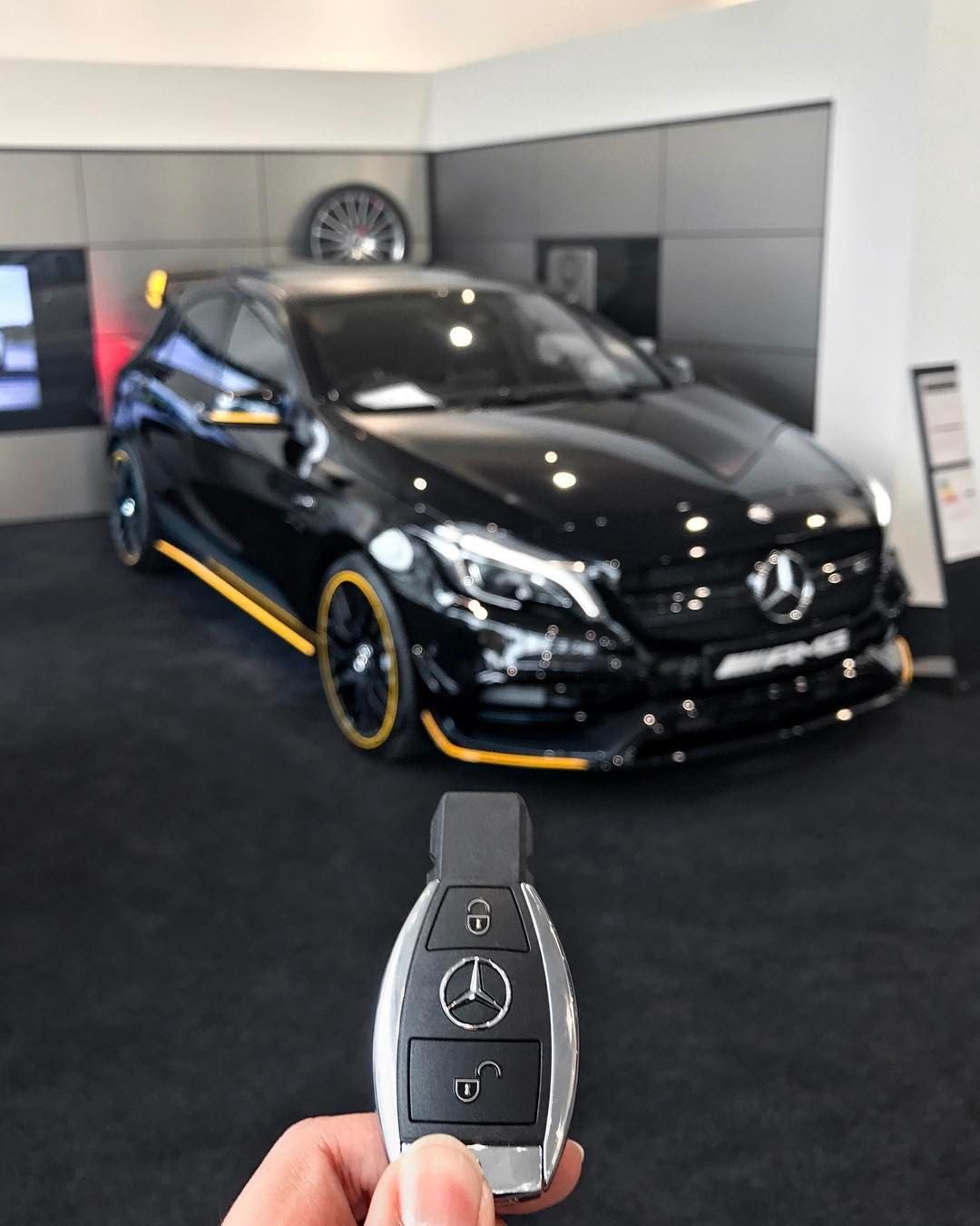 Mercedes Benz gt63s Чонгука