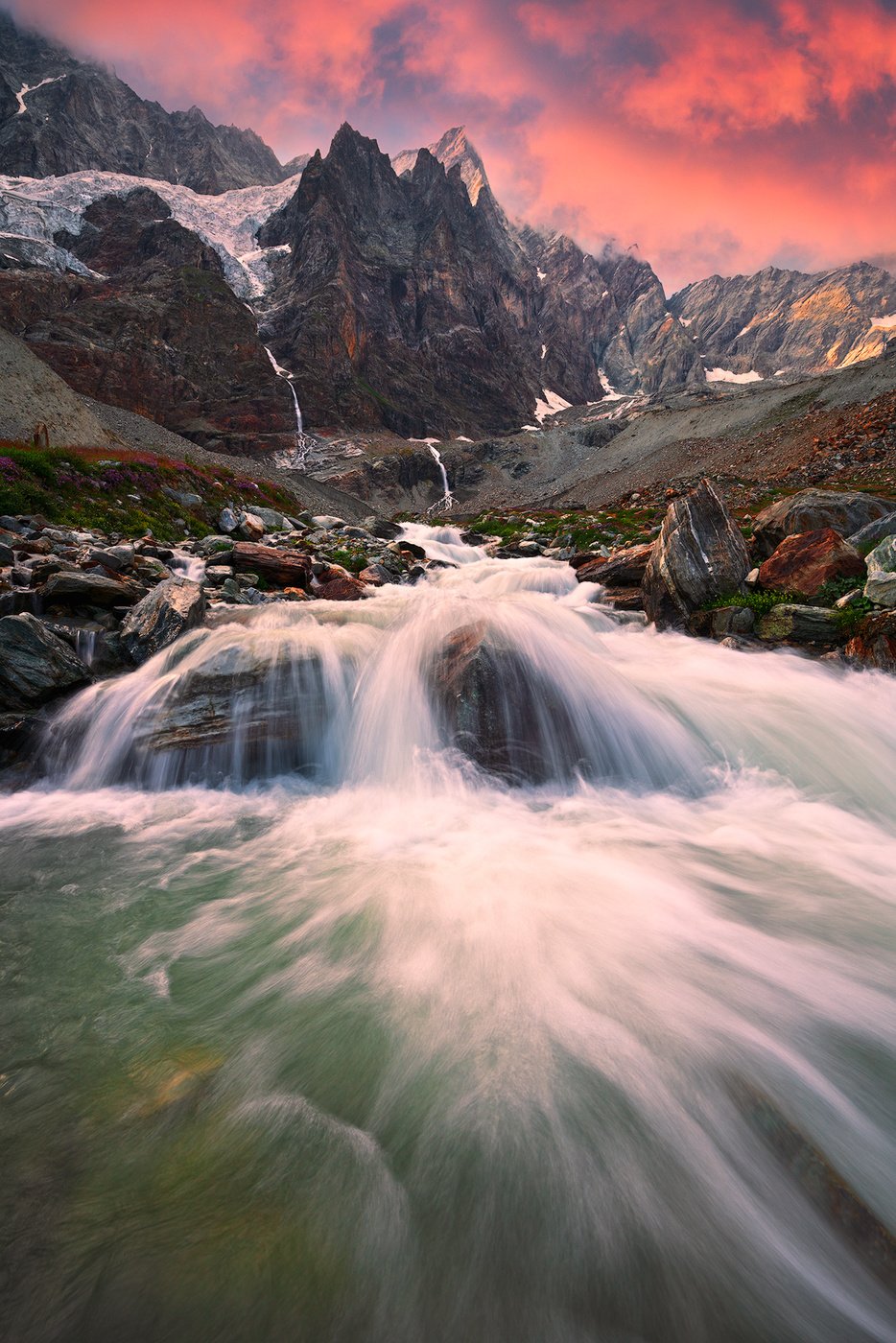 Горы водопад