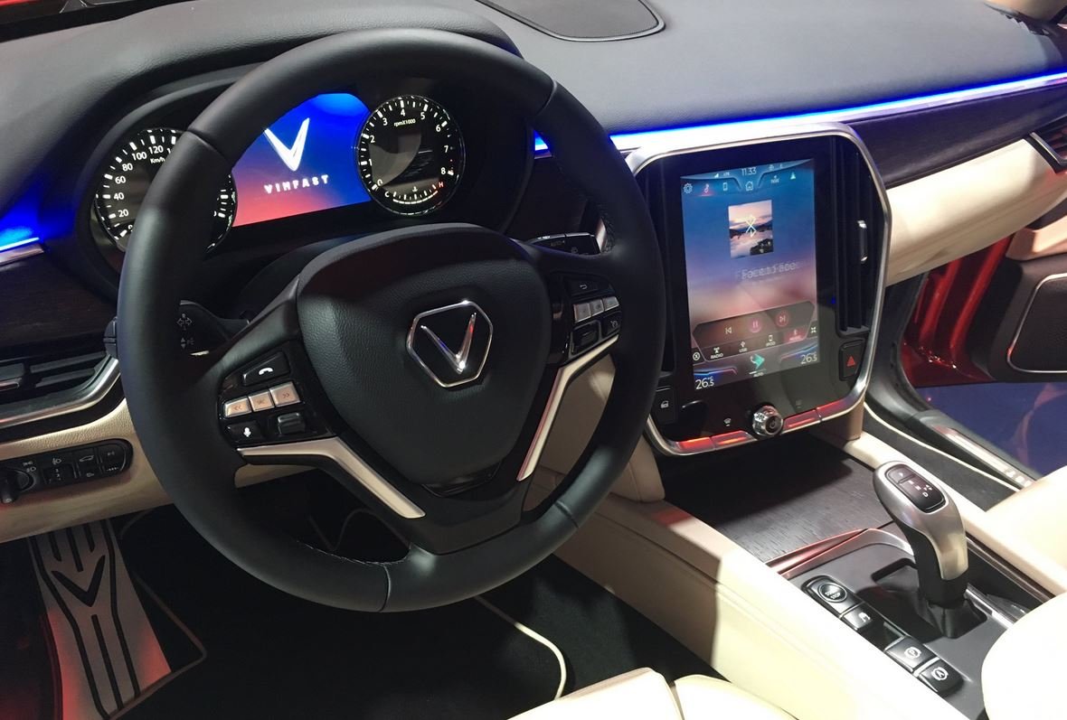 VINFAST Lux a 2 салон