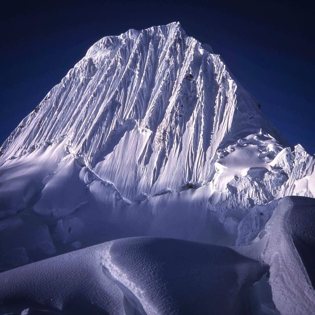 Alpamayo wide