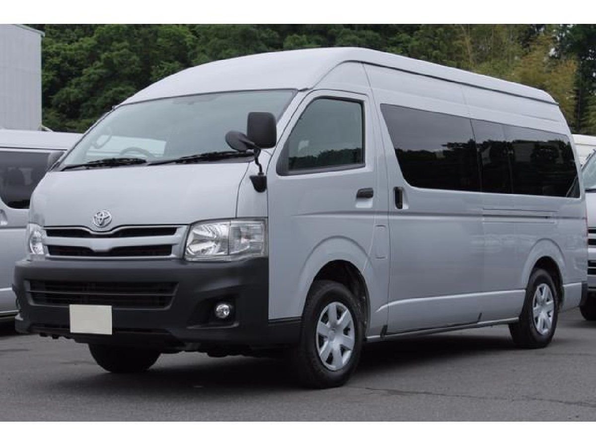 Toyota Hiace Commuter