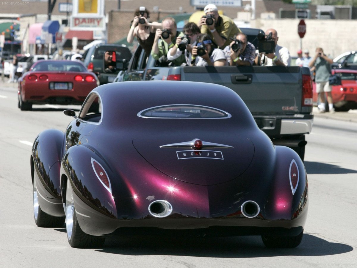 Машина Holden Efijy Concept