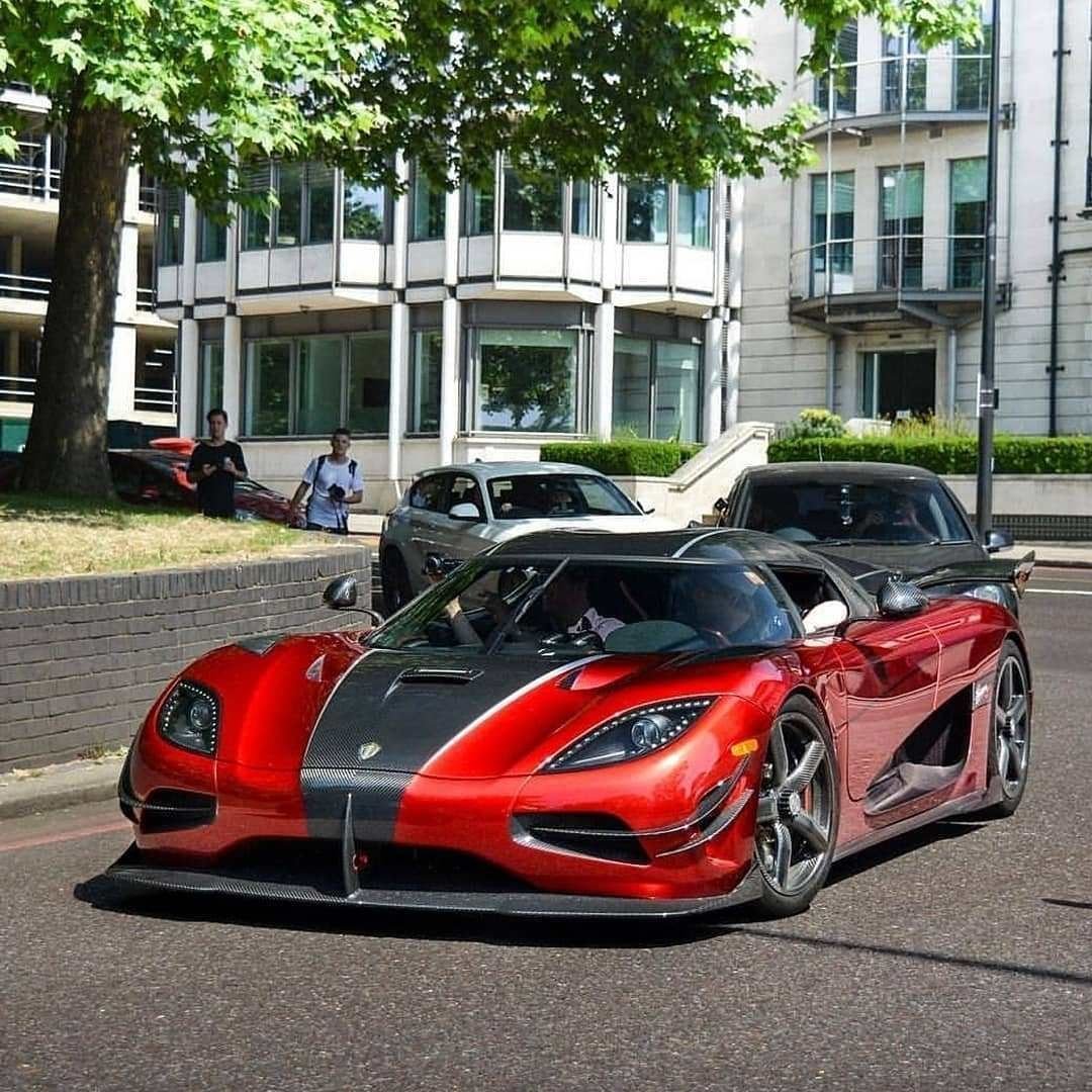 Спорткар Кенигсегг АГЕРА