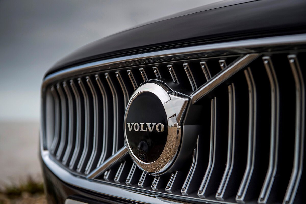 Volvo и Land Rover Jaguar сокращают штат в России