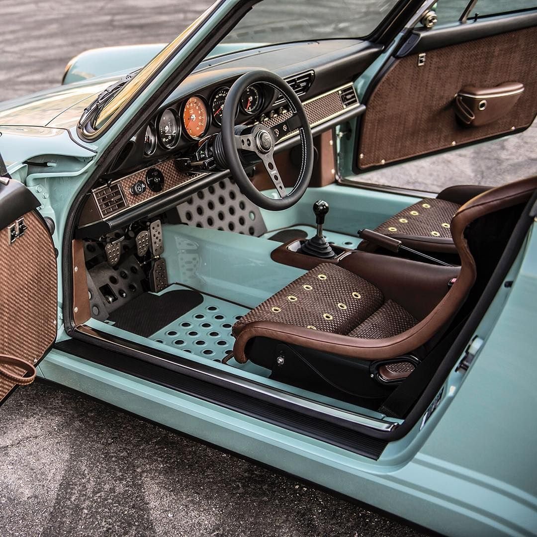 Porsche 911 Singer салон