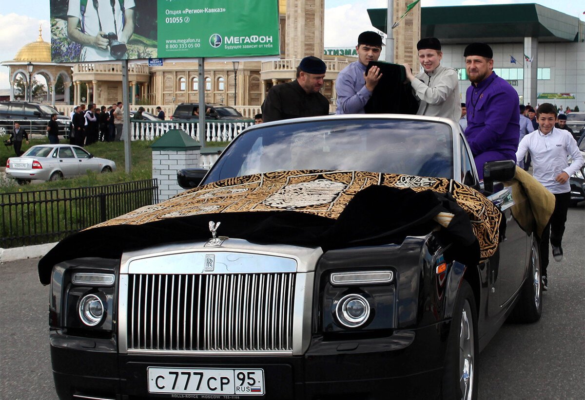 Кортеж автомобилей