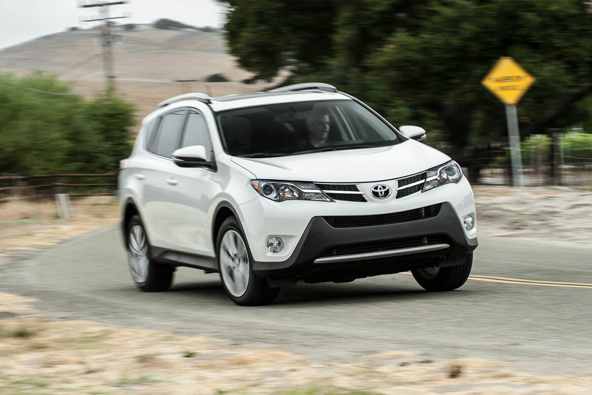 Toyota рав 4 2014