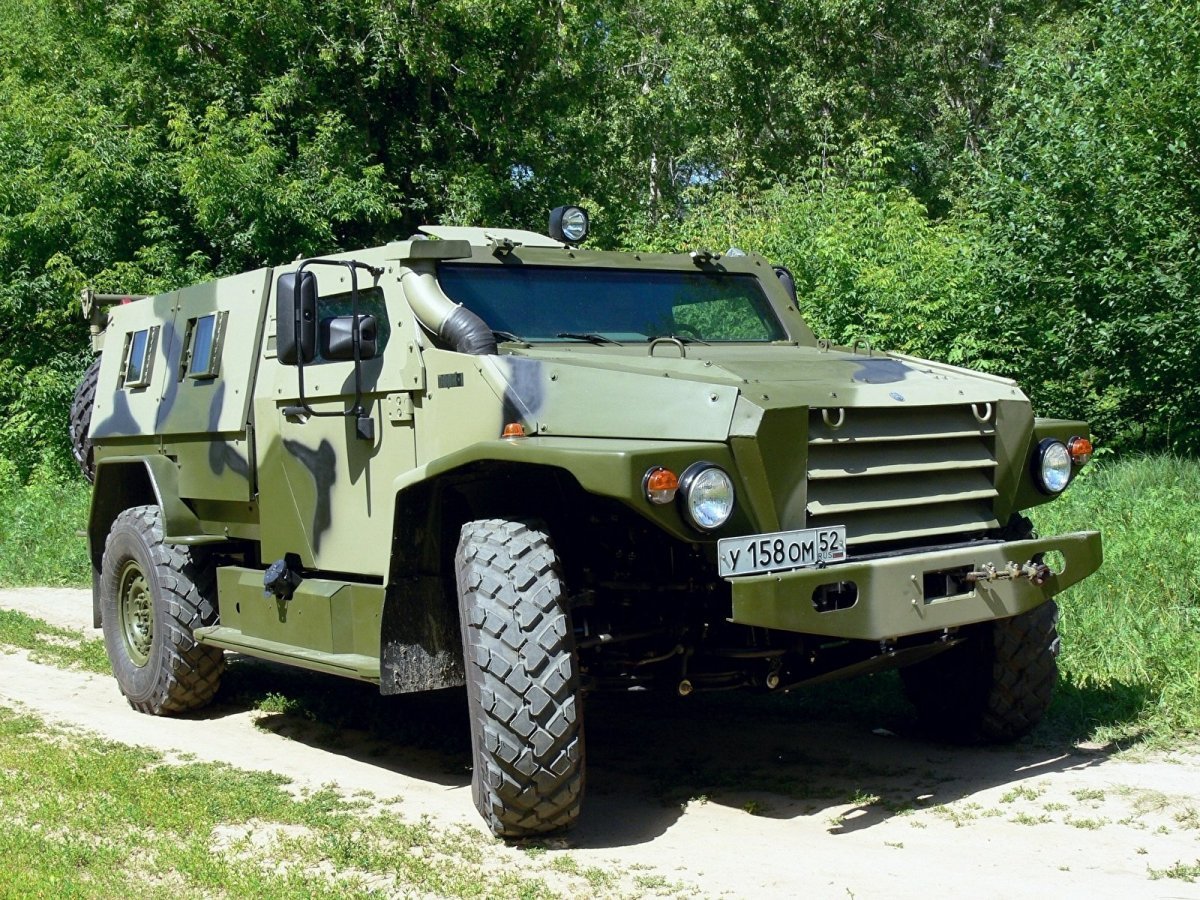 Бронеавтомобиль ВПК-3927 «волк»