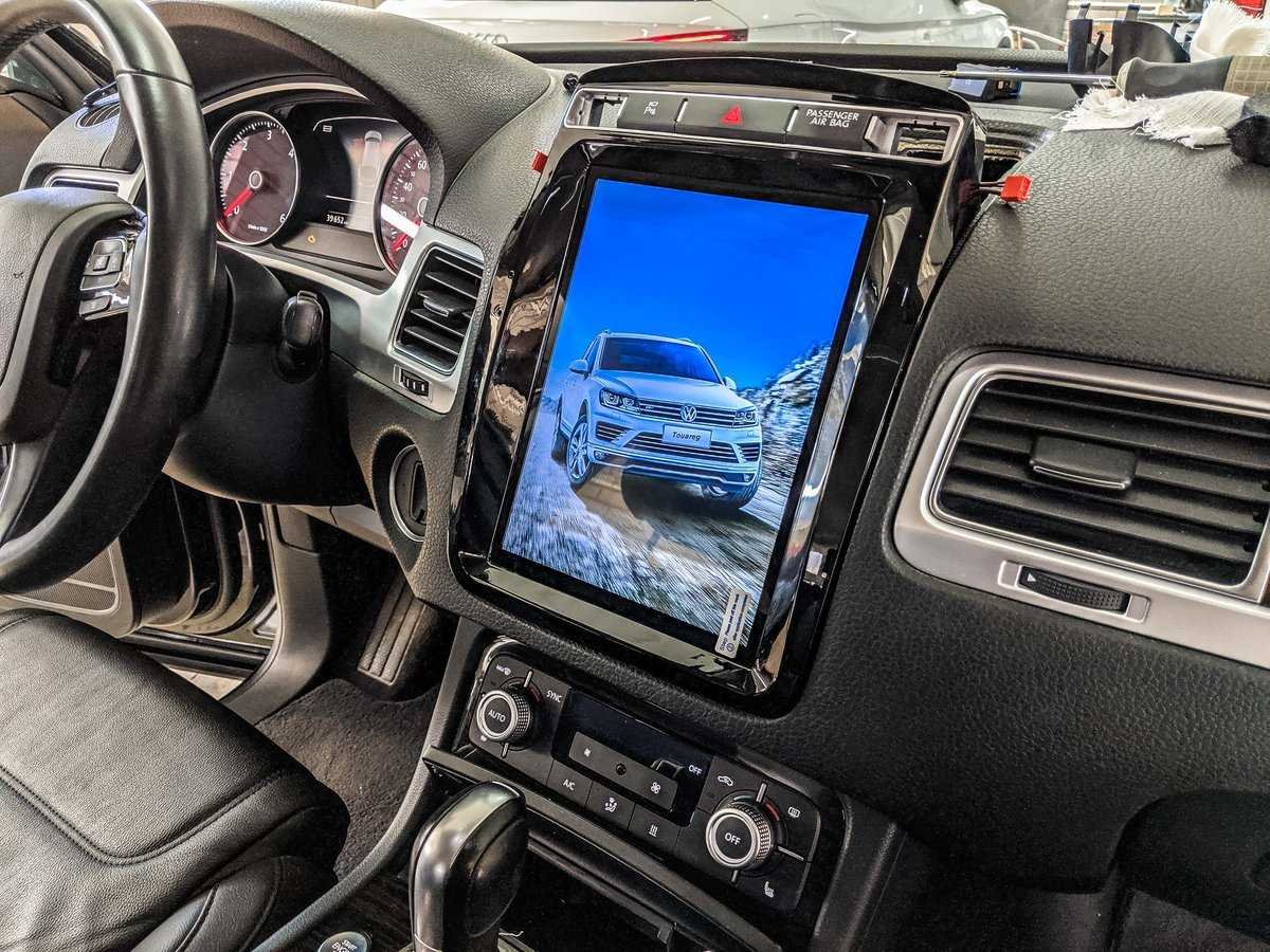 Мультимедиа VW Touareg Tesla