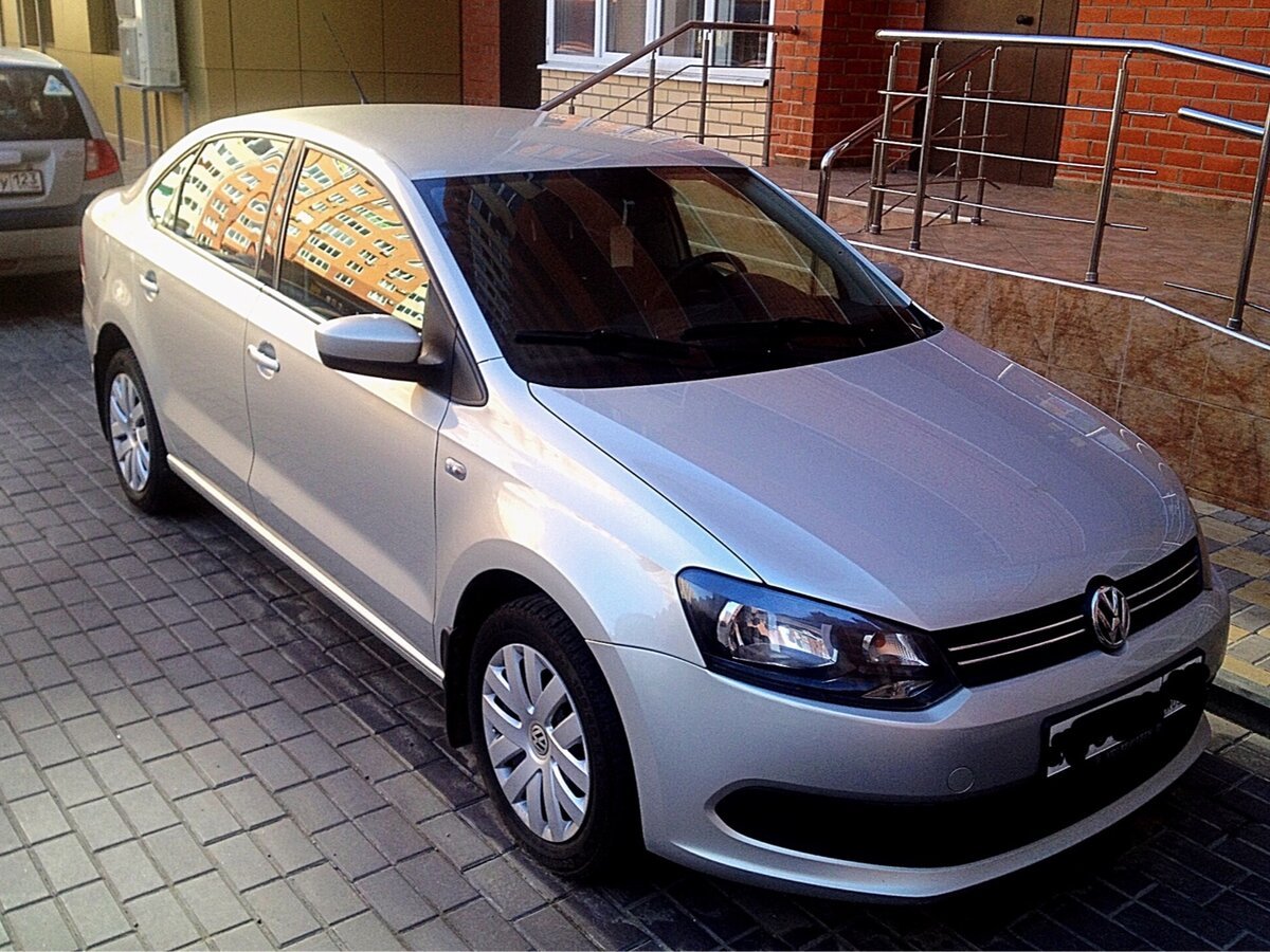 Volkswagen Polo sedan 2011