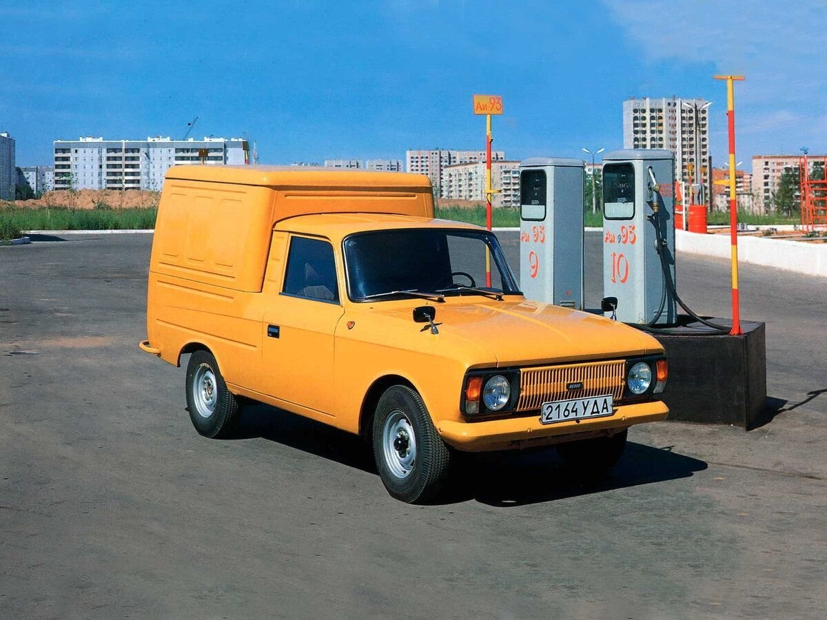 Москвич ИЖ 2715