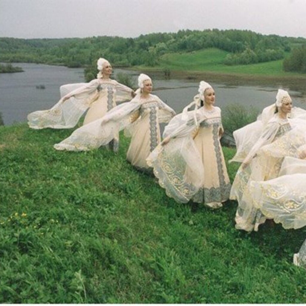 Хороводные платья