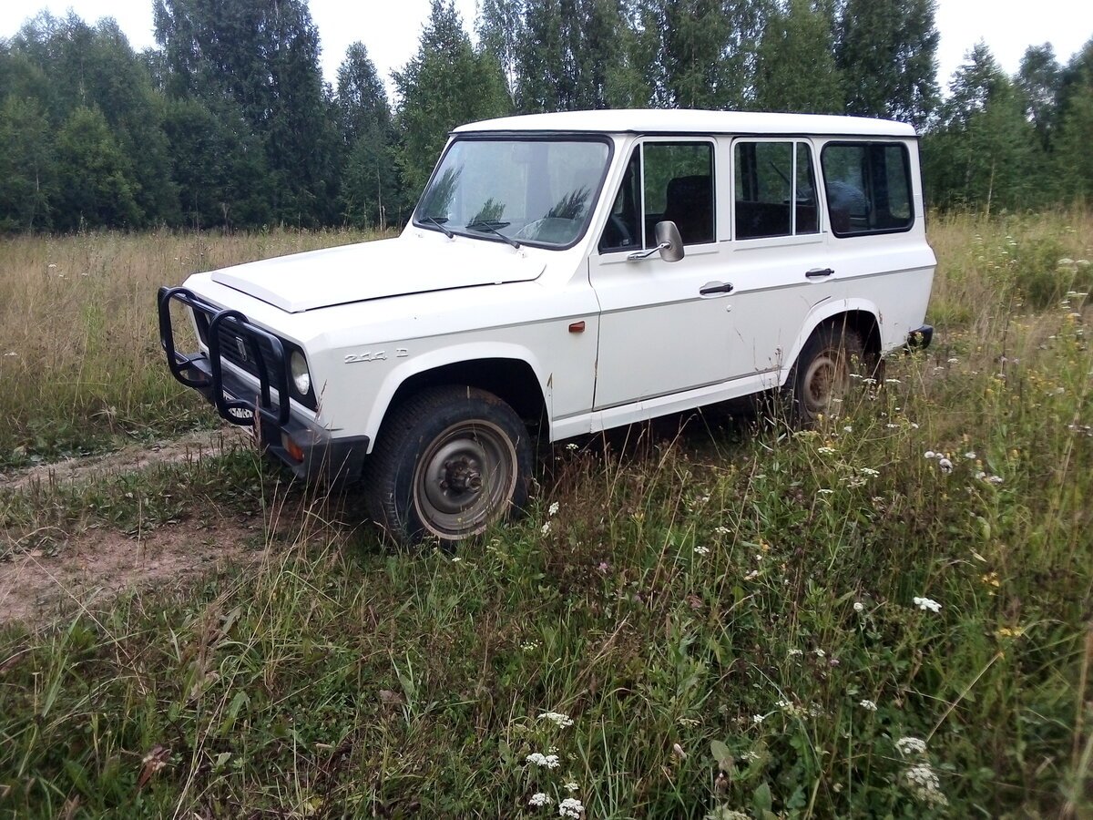 Внедорожник Аро 24