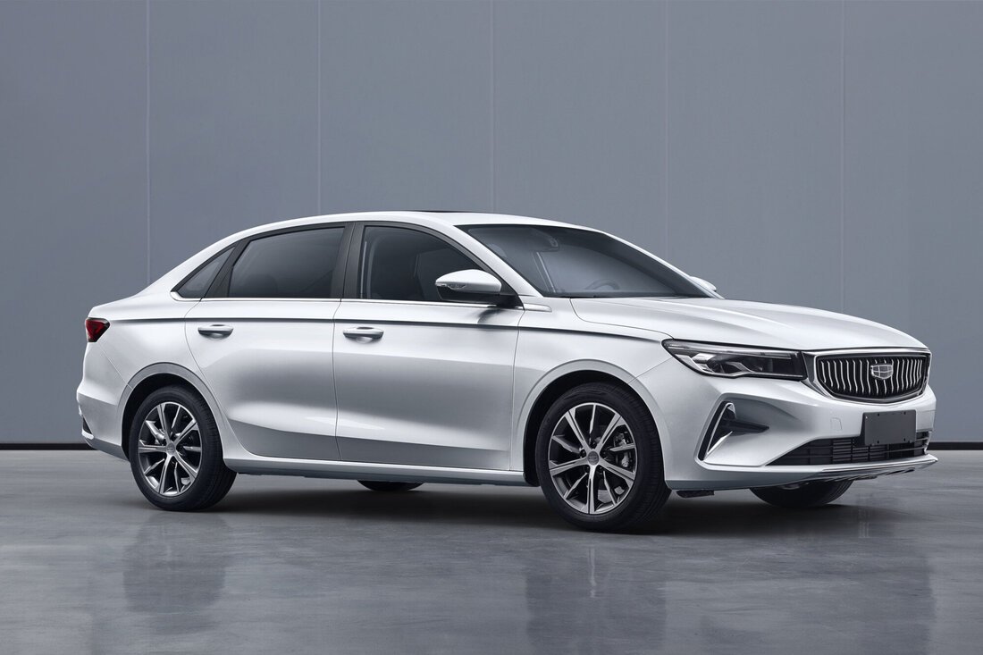 Geely Emgrand 2022