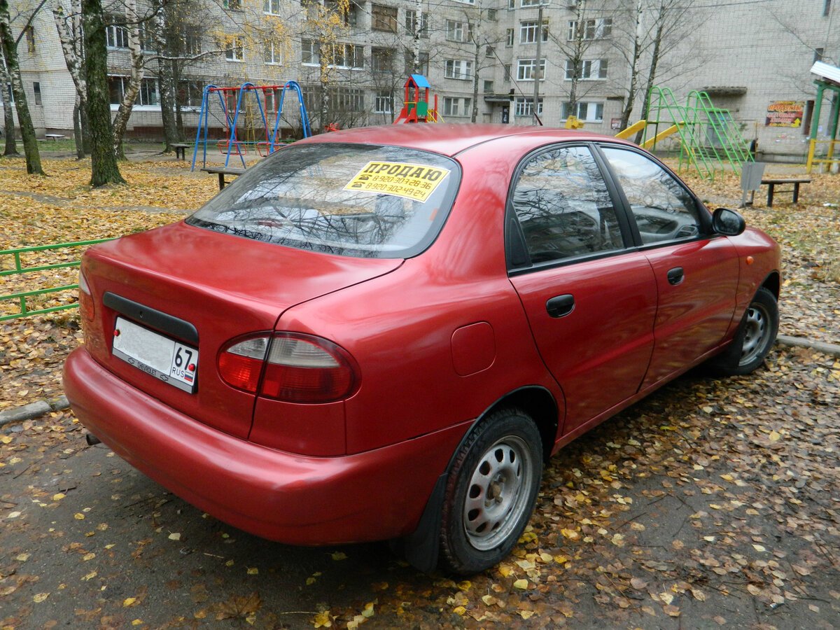 ЗАЗ Сенс красный