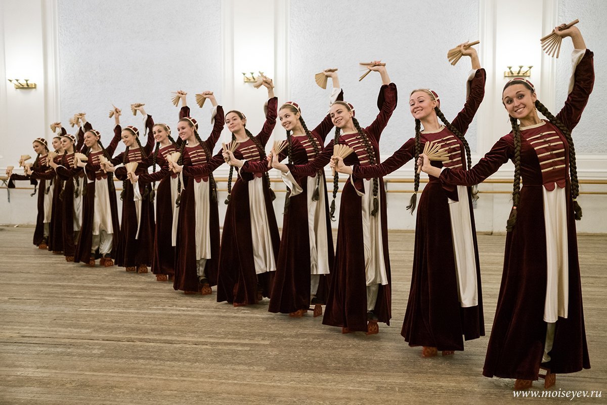 Тляпатет ансамбль Моисеева