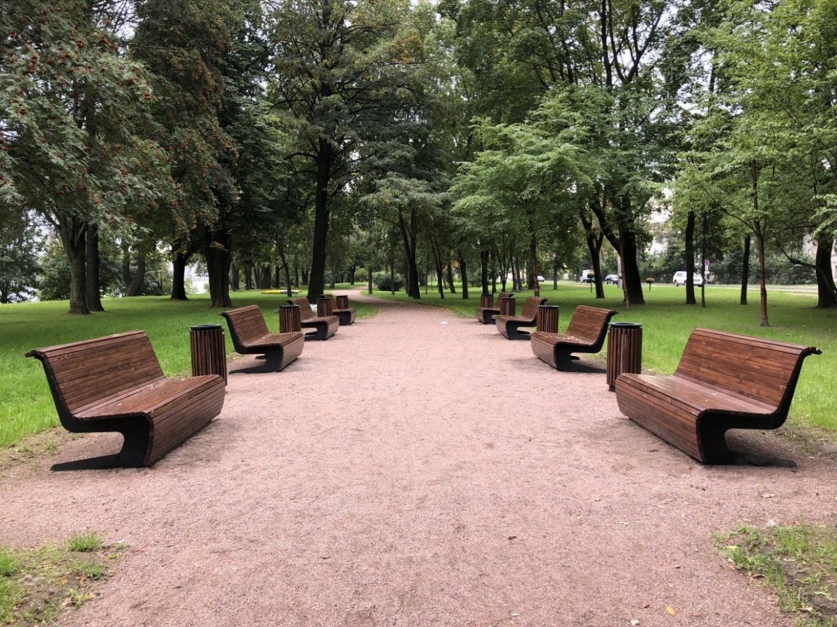 Деревянная аллея