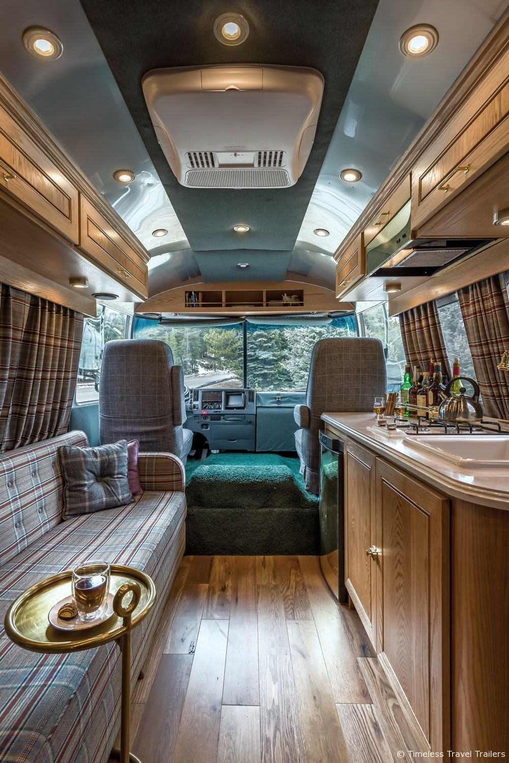 Кемпер Futuria (Motorhome)