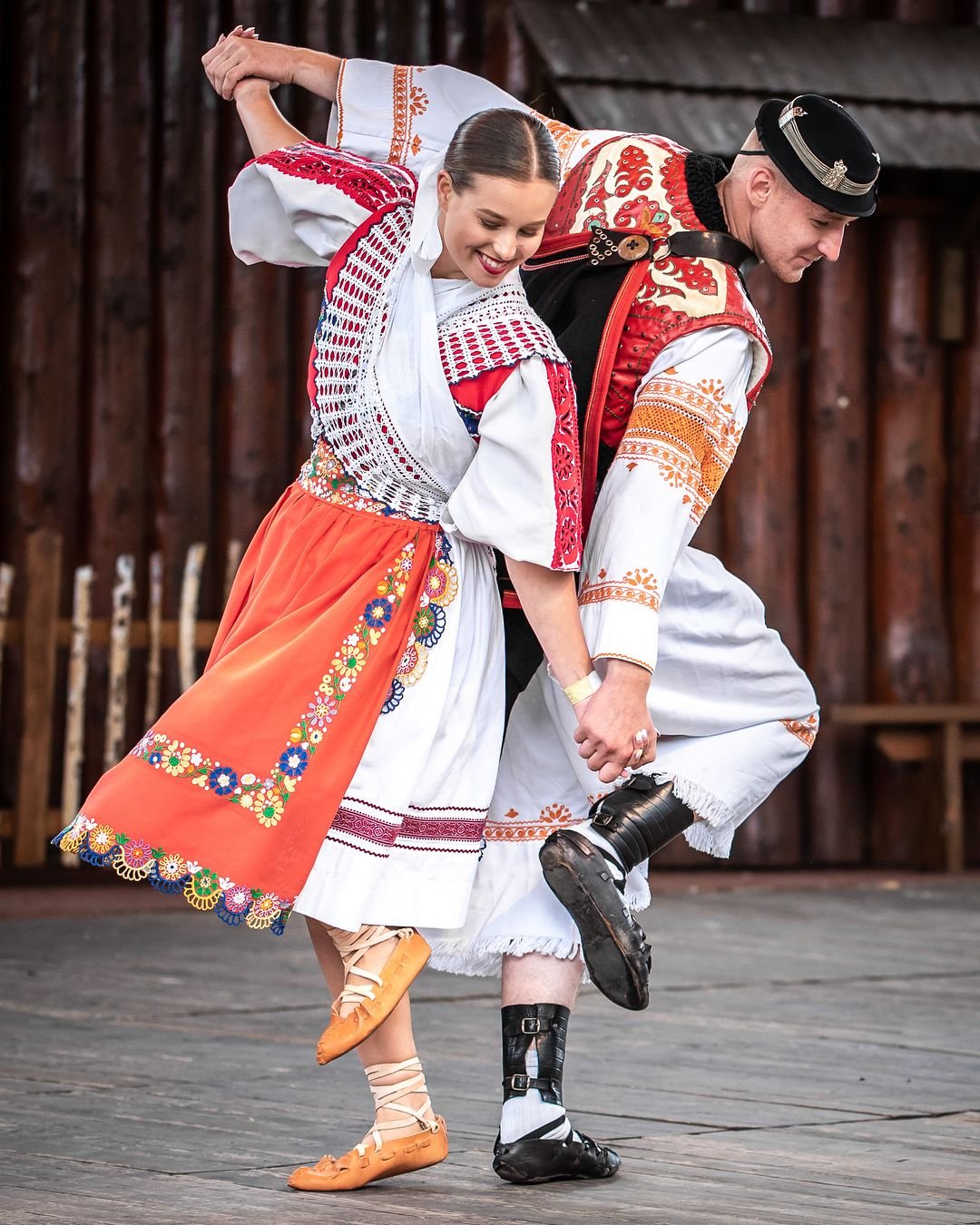 Народные танцы