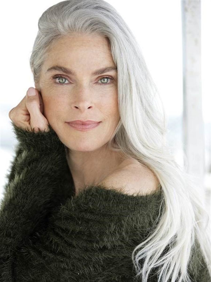 Дафна Хикс Grey hair