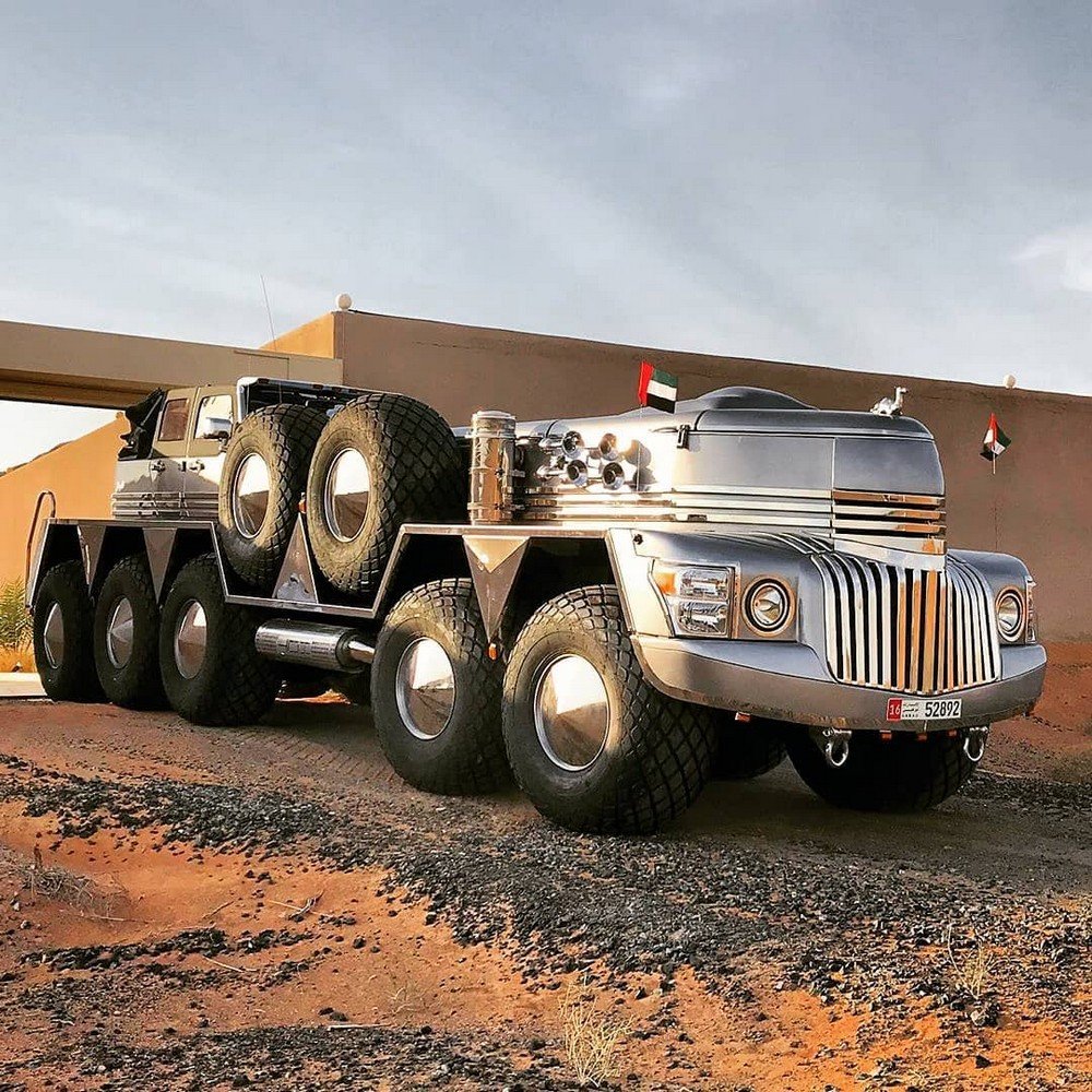 Тягач Oshkosh m1075