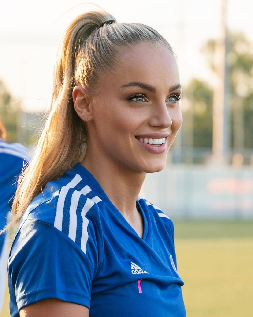 Самые красивые футболистки