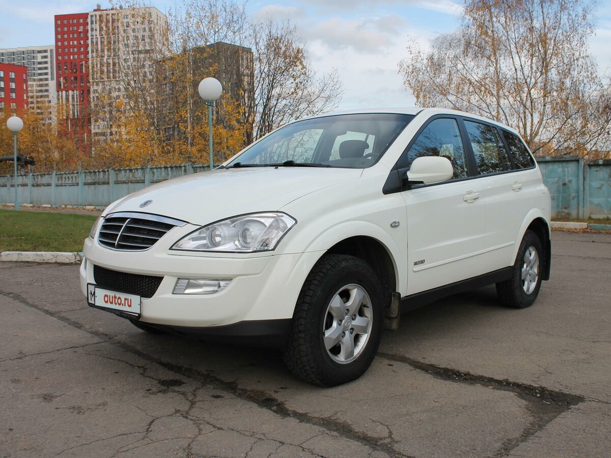 SSANGYONG Kyron белый