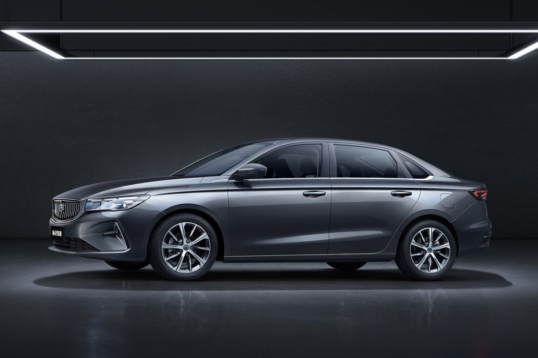 Geely Emgrand 2022 седан