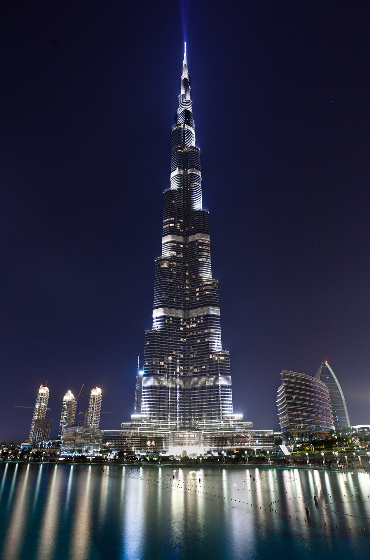 Халиф картинки. Бурдж-Халифа Дубай. Башня Халифа в Дубае. Небоскреб Бурдж-Халифа (ОАЭ, Дубай). Башня здание Бурдж-Халифа.