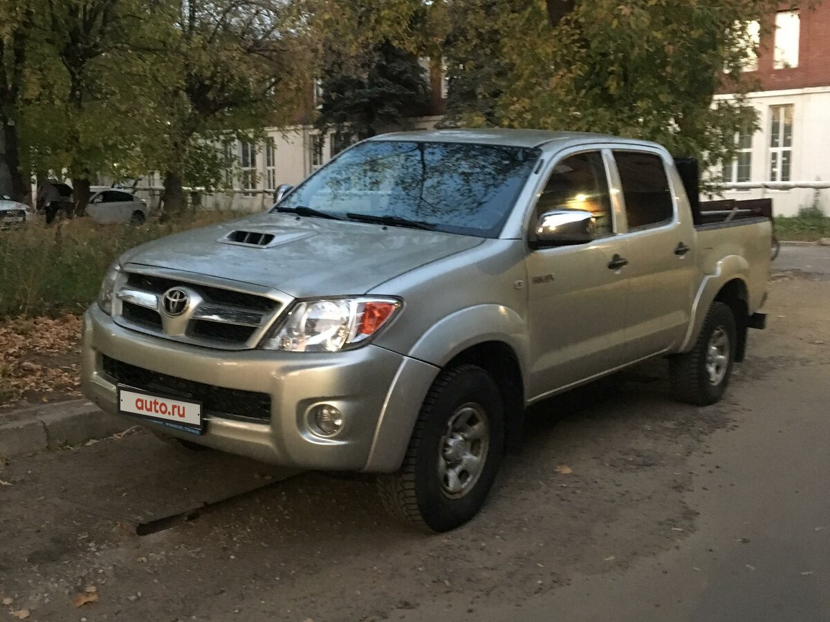 Тойота Хайлюкс пикап 2010