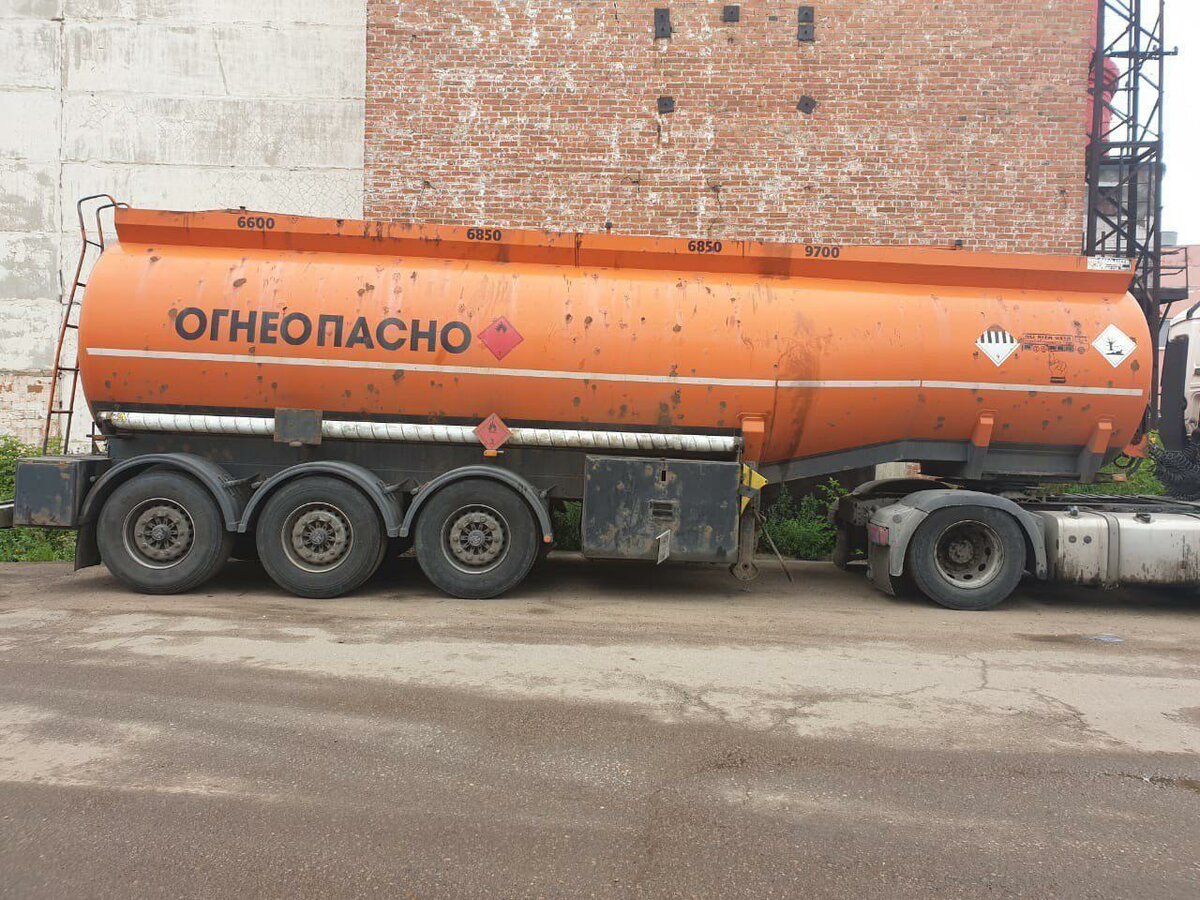 Полуприцеп бензовоз maz 1990
