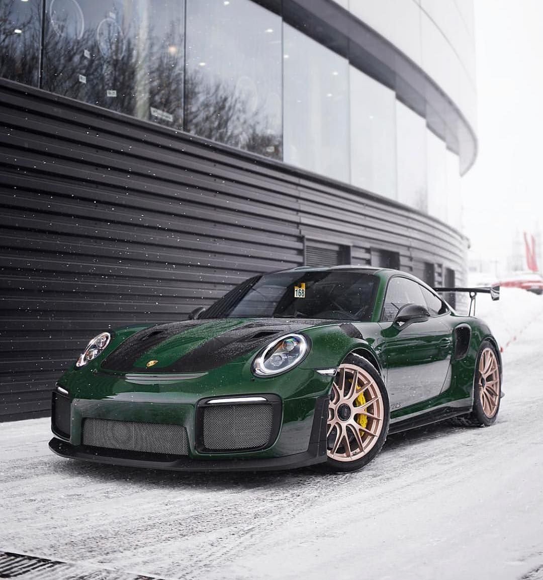 Порше 911 изумрудный