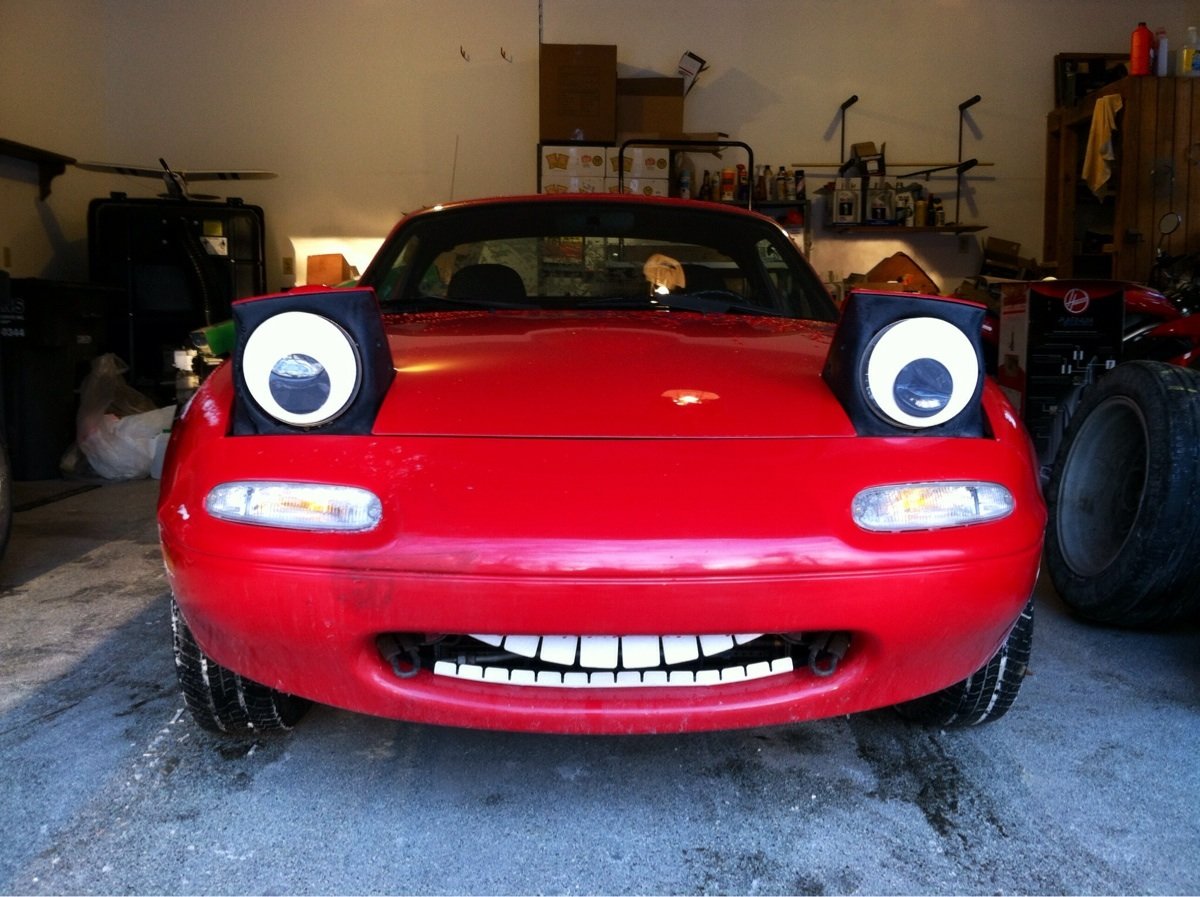 Mazda mx5 Miata с зубиком