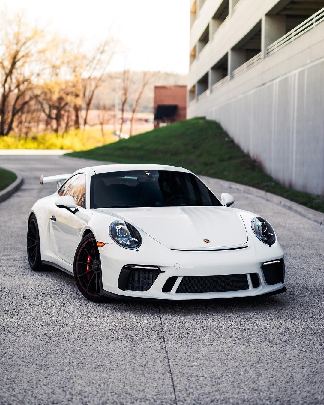 Машина Porsche 911