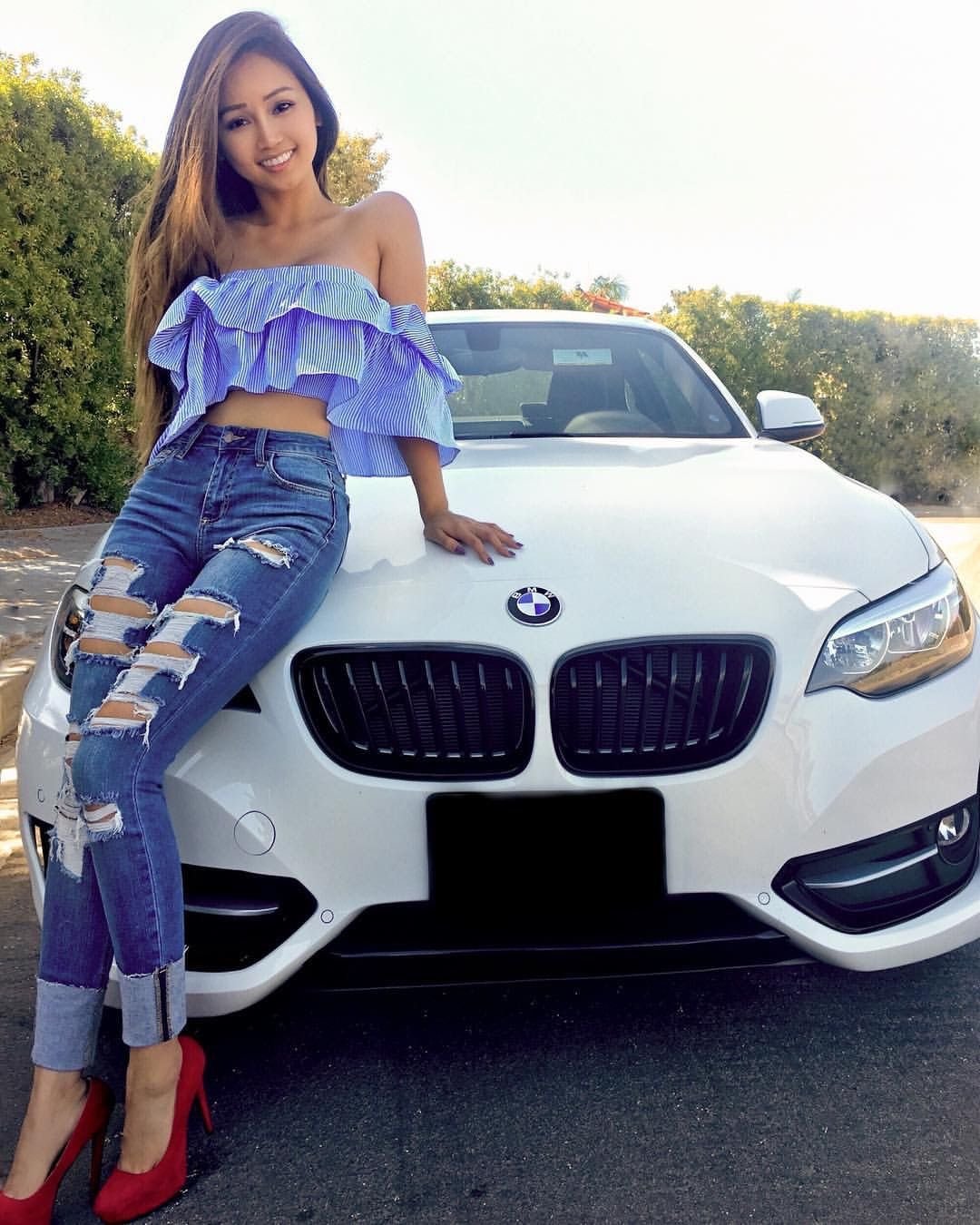 BMW 8 И девушка