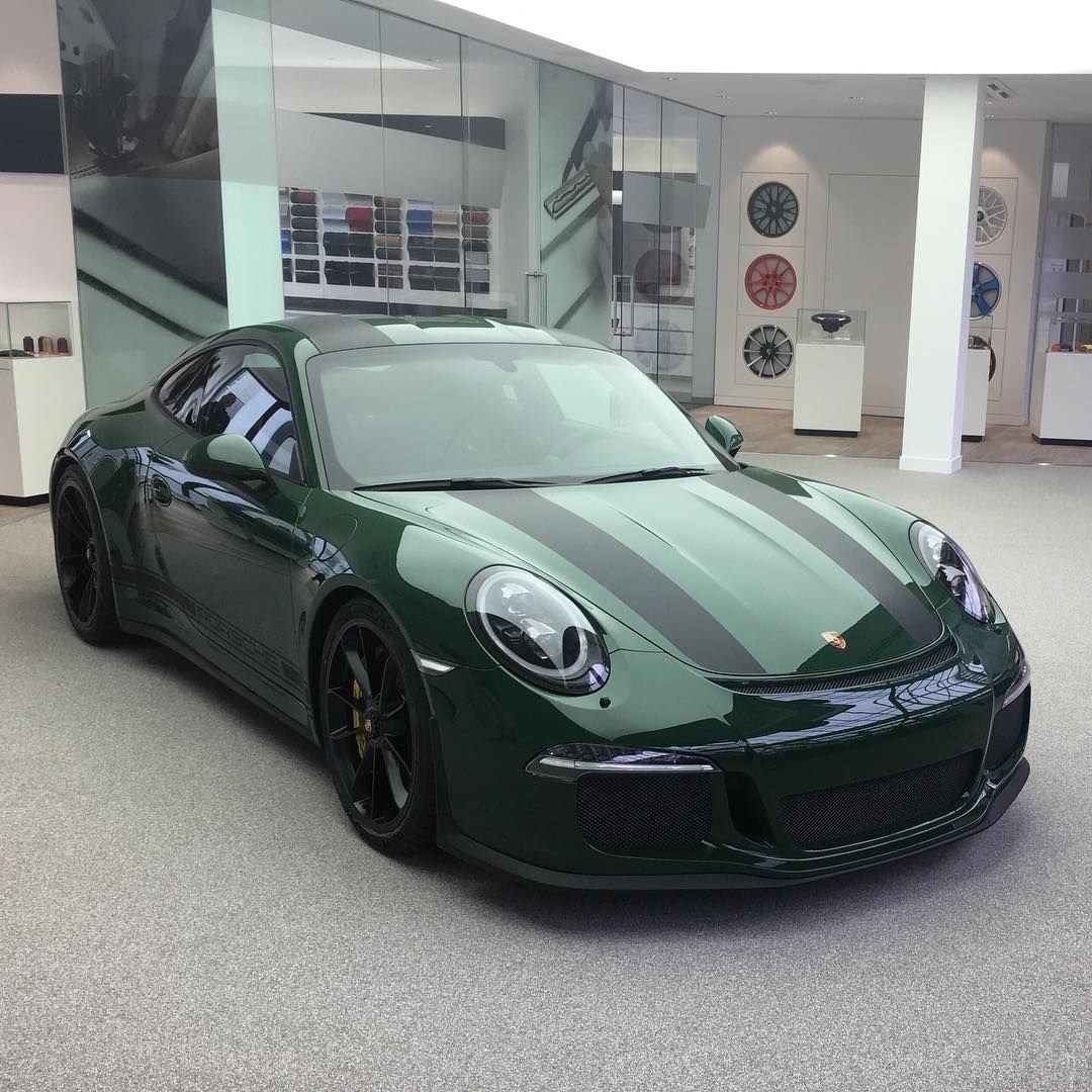 Порше 911 Jet Green